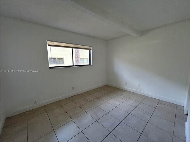 Building Photo - 1045 S Flagler Ave
