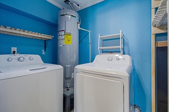 Building Photo - 606 Warsaw Dr