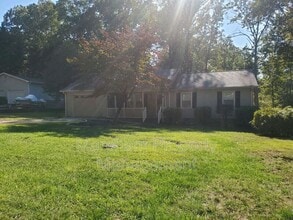 Building Photo - 106 Setters Ct