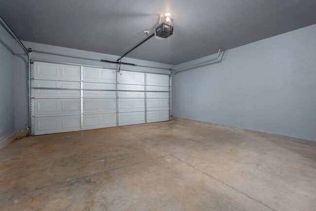 Building Photo - 1222 Sierra Ln