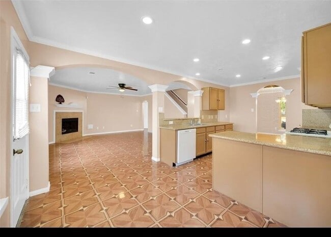 Building Photo - 8207 Aliso Canyon Ln