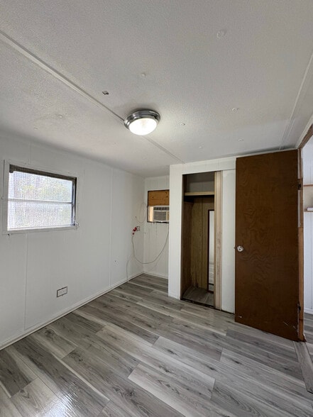 Building Photo - 1895 N Tamiami Trl