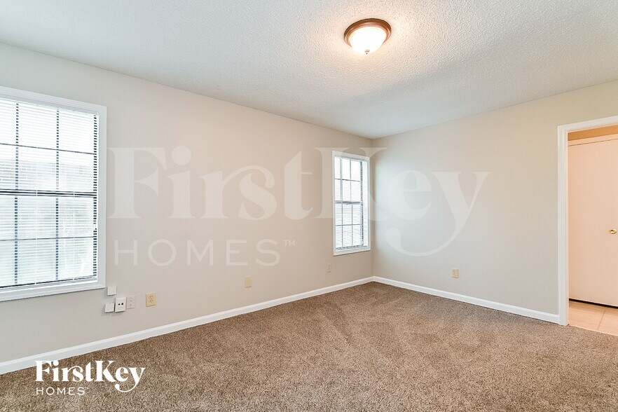 Building Photo - 4399 Winterpark Dr