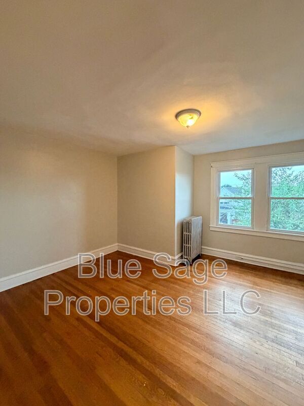 Building Photo - 7026 Radbourne Rd