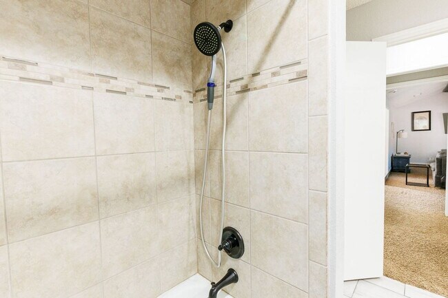 Building Photo - Discover Your Oasis: Spacious 3-Bed Lubboc...