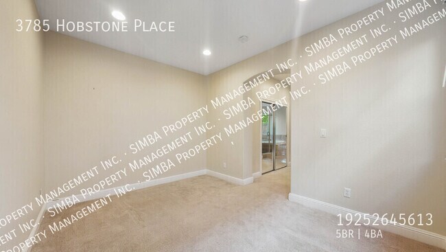 Building Photo - 3785 Hobstone Pl