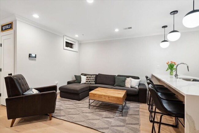 Building Photo - 2150 Florida Ave NW