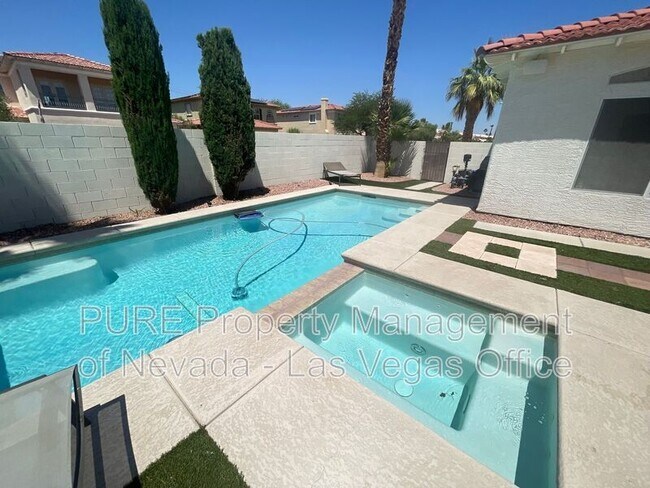 Building Photo - 9341 Lugo St