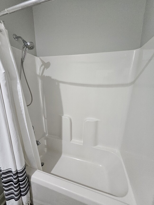 Building Photo - 104 Pioneer Trails Dr