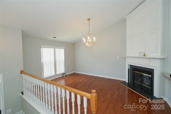 Building Photo - 6824 Southbrook Dr