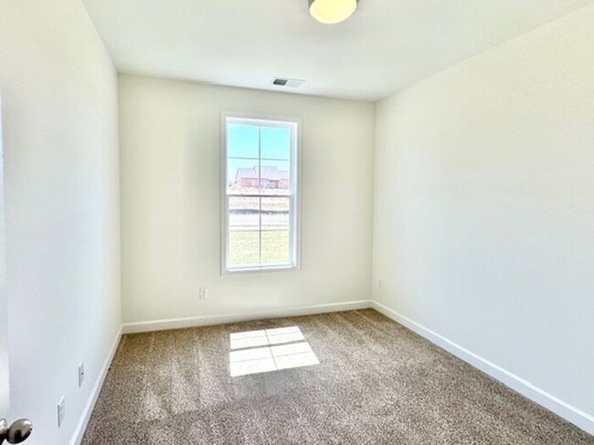 Building Photo - Open House! Move In Special! Brand NEW Modern 5-bedroom 3 bath home in Oakland available for Rental!