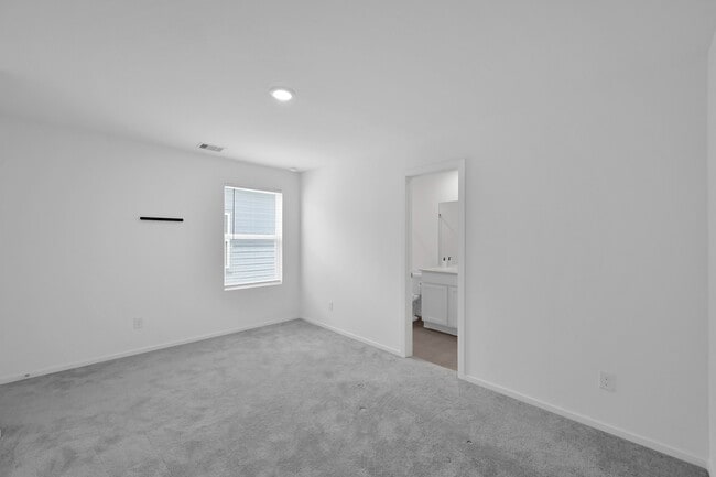Building Photo - 18271 Via Aurelia Dr