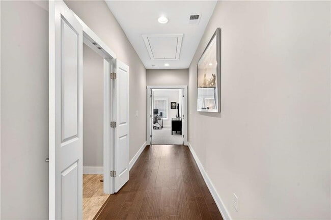 Building Photo - 166 Bellehaven Dr