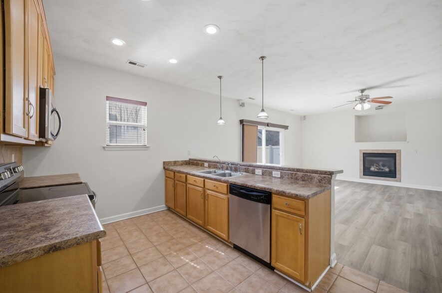 Building Photo - 5205 Pughsville Rd