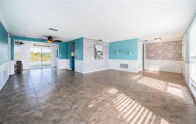 Building Photo - 3627 Grayton Dr