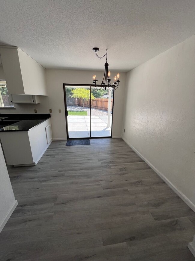 Building Photo - NICE HOME IN FOLSOM!!