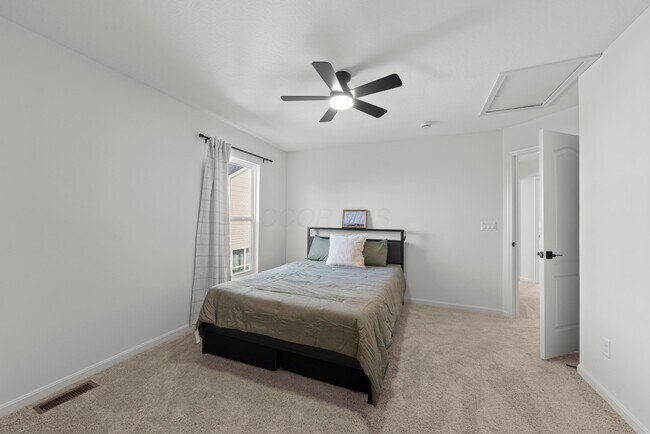 Building Photo - 132 Littondale Dr
