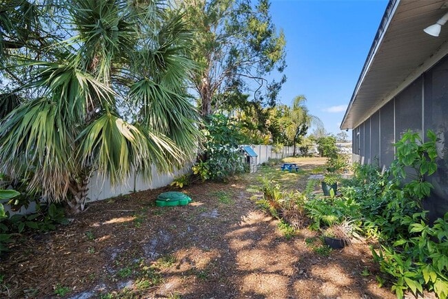 Building Photo - 402 72nd St NW