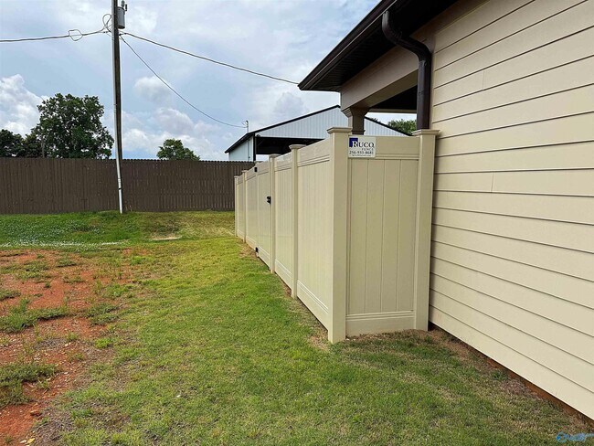 Building Photo - 11073 Wayland Rdg Dr