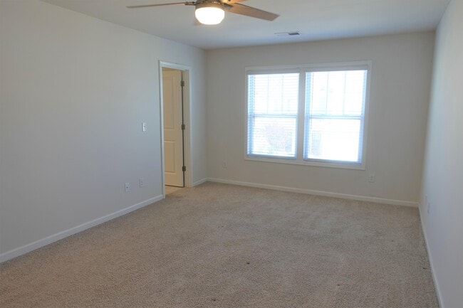 Building Photo - 409 Yellow Fox Rd