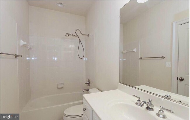 Building Photo - 6758 Darrells Grant Pl