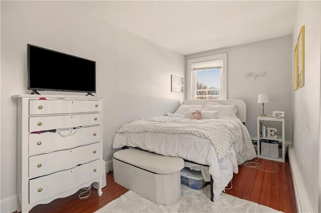 Building Photo - 22 Summer St