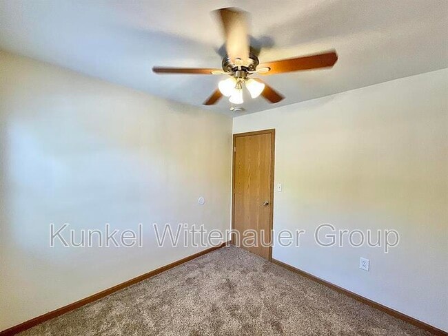 Building Photo - 1810 Jamestown Rd