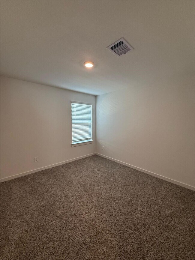 Building Photo - 30703 Skye Villa Ln