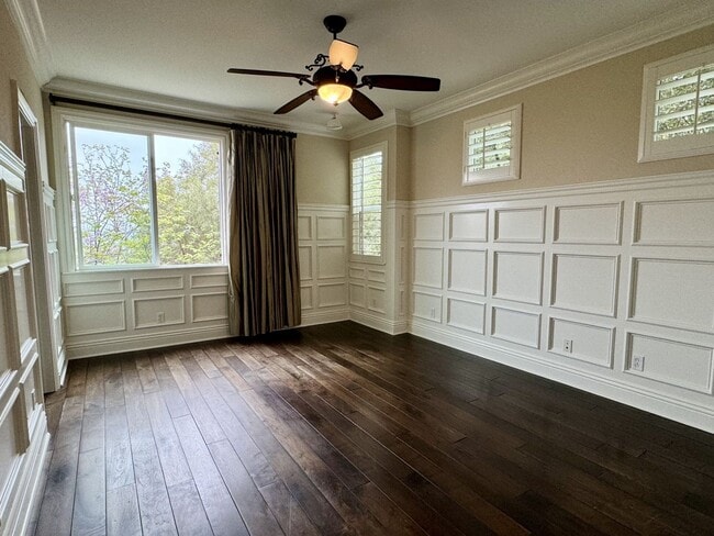 Building Photo - $3995.00 / 1600 sq.ft - 3 bdrm/2.5 bth Van...