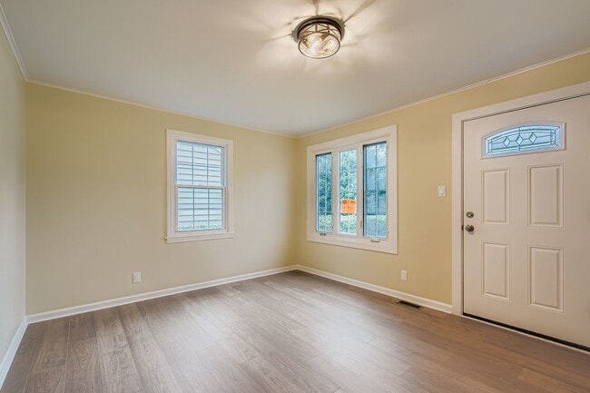 Building Photo - 14827 Kenneth Ave