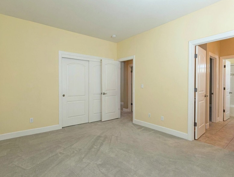 Building Photo - 2168 Mornington Ln