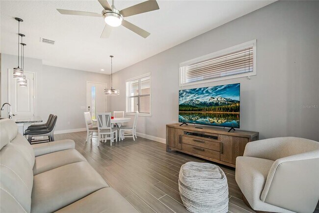 Building Photo - 2302 Datura Lp