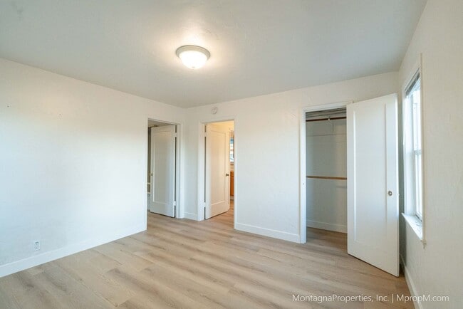 Building Photo - Amazing Downtown Campbell Location - Private Backyard!