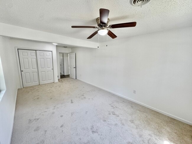 Building Photo - 3922 Pleasant Cove