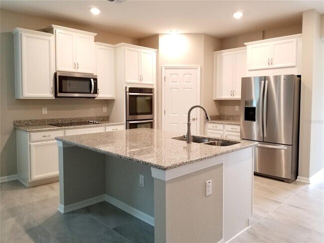 Building Photo - 30708 Walker Cup Pl