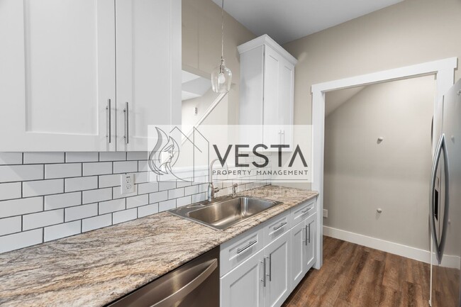 Building Photo - 12 Riddle Rd