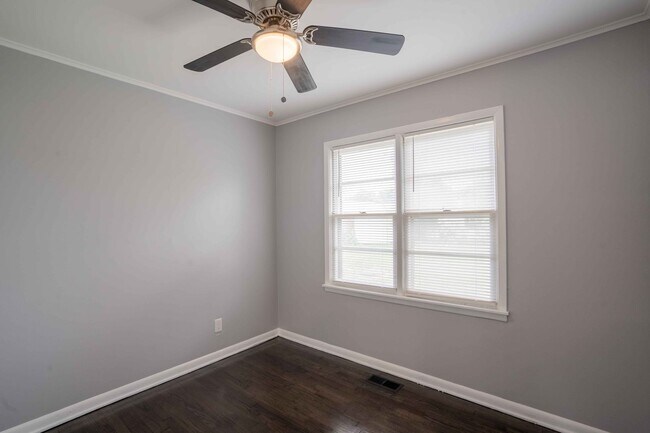 Building Photo - Charming Newly Renovated 3-Bedroom Home in...