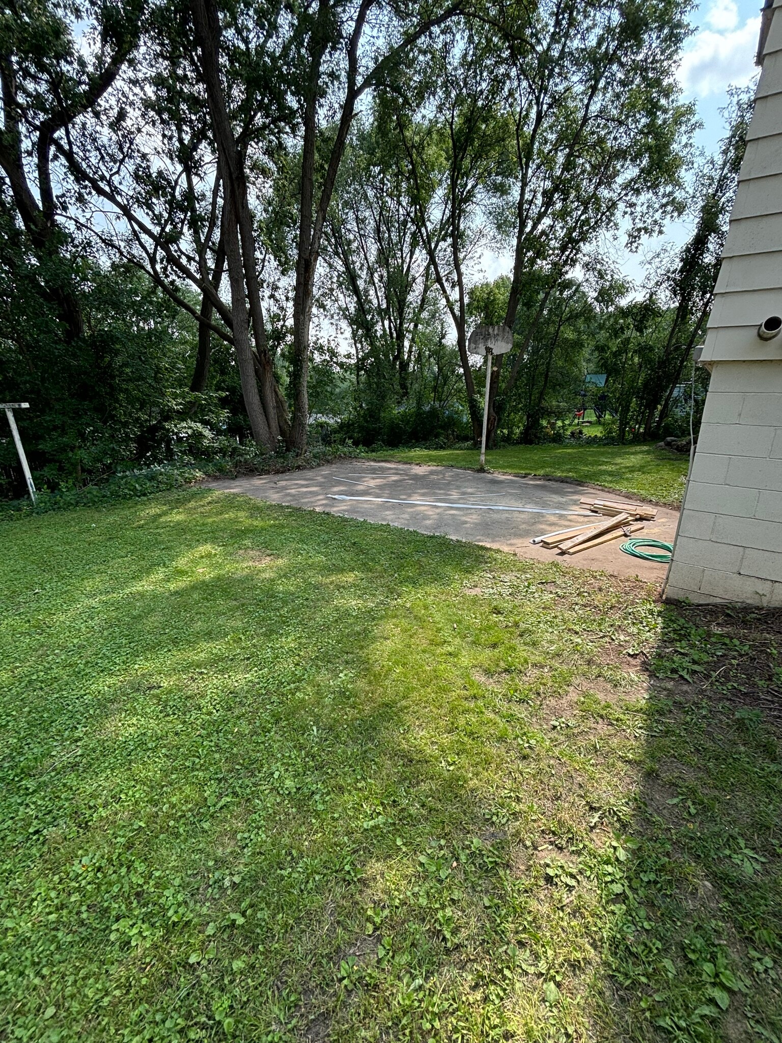 Building Photo - 1170 Stoughton Ave