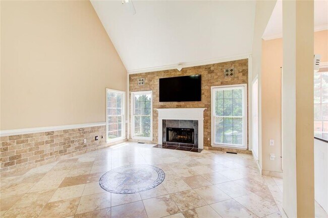 Building Photo - 3040 Stone Rd