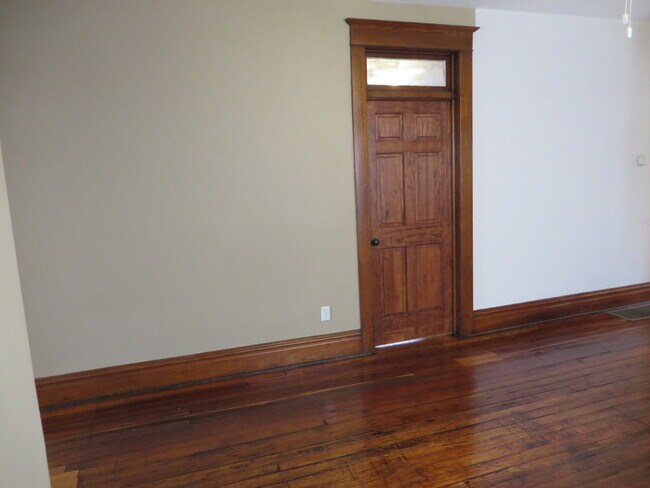 Building Photo - 1205 Fulton St