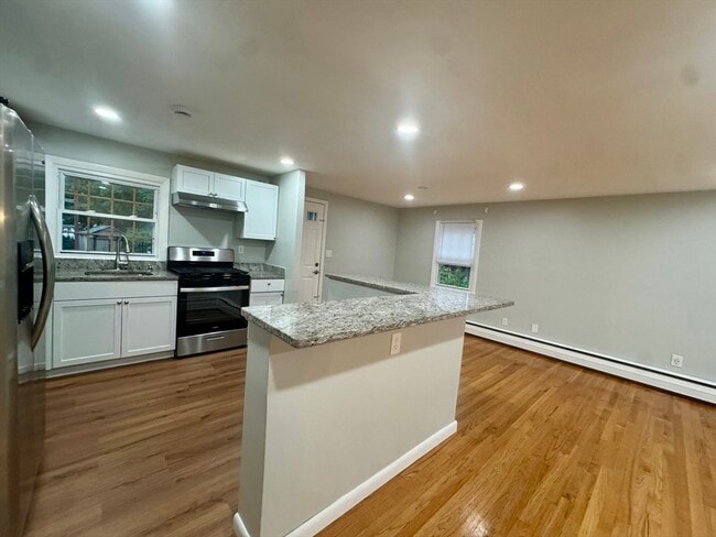 Building Photo - 25 Westmoor Rd