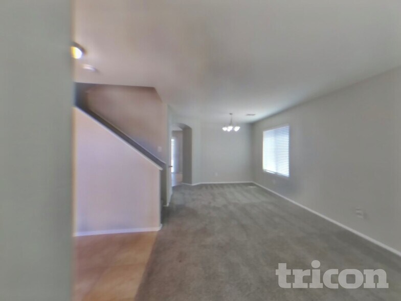 Building Photo - 930 W Mesquite Tree Ln