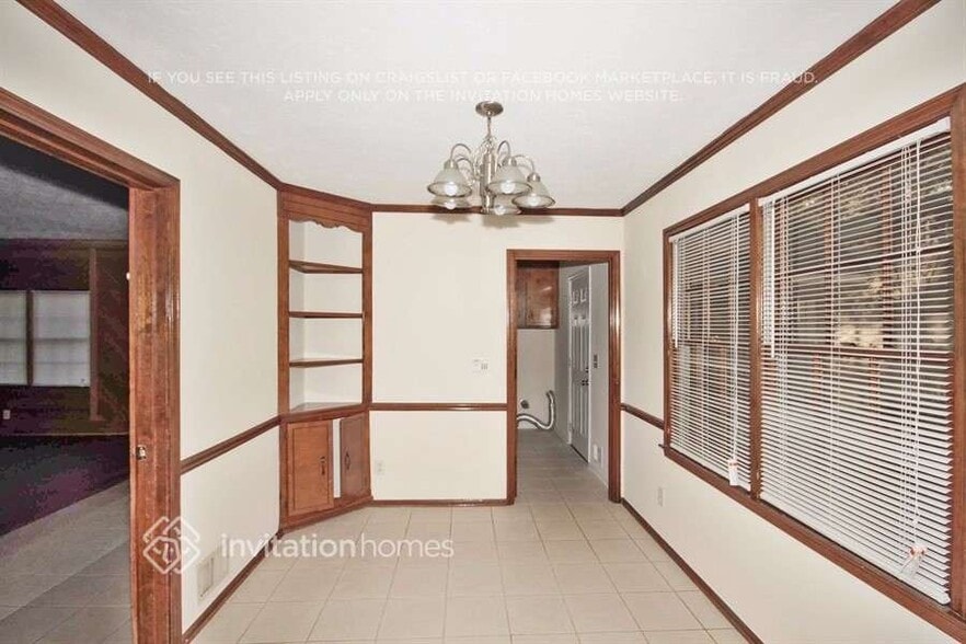 Building Photo - 4640 Mountain Creek Dr