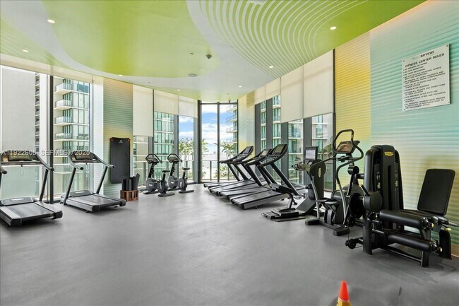 Building Photo - 501 NE 31st St