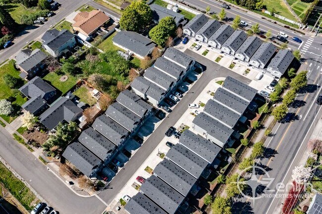 Building Photo - 7415 NE 136th Ave