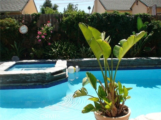 Building Photo - 14320 Hortense St