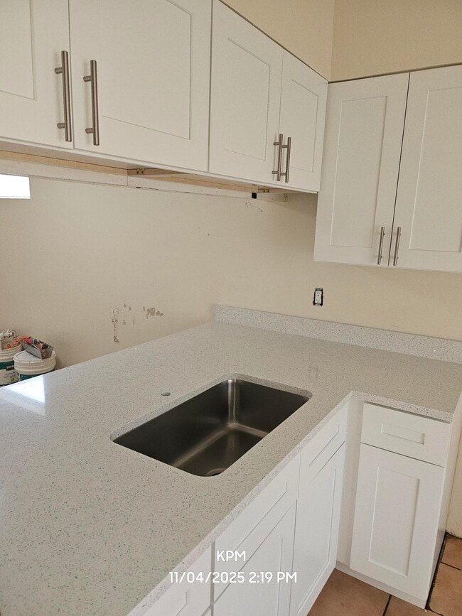 Building Photo - 1305 Rosewood Villa Ln