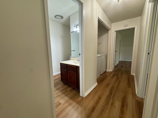 Building Photo - TWO BEDROOM TOWNHOME