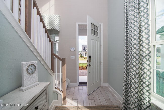 Building Photo - 118 Pioneer Village Dr