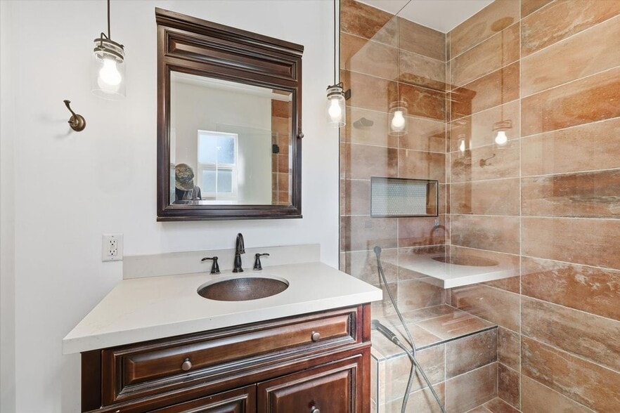 Building Photo - 4312 W 59th St